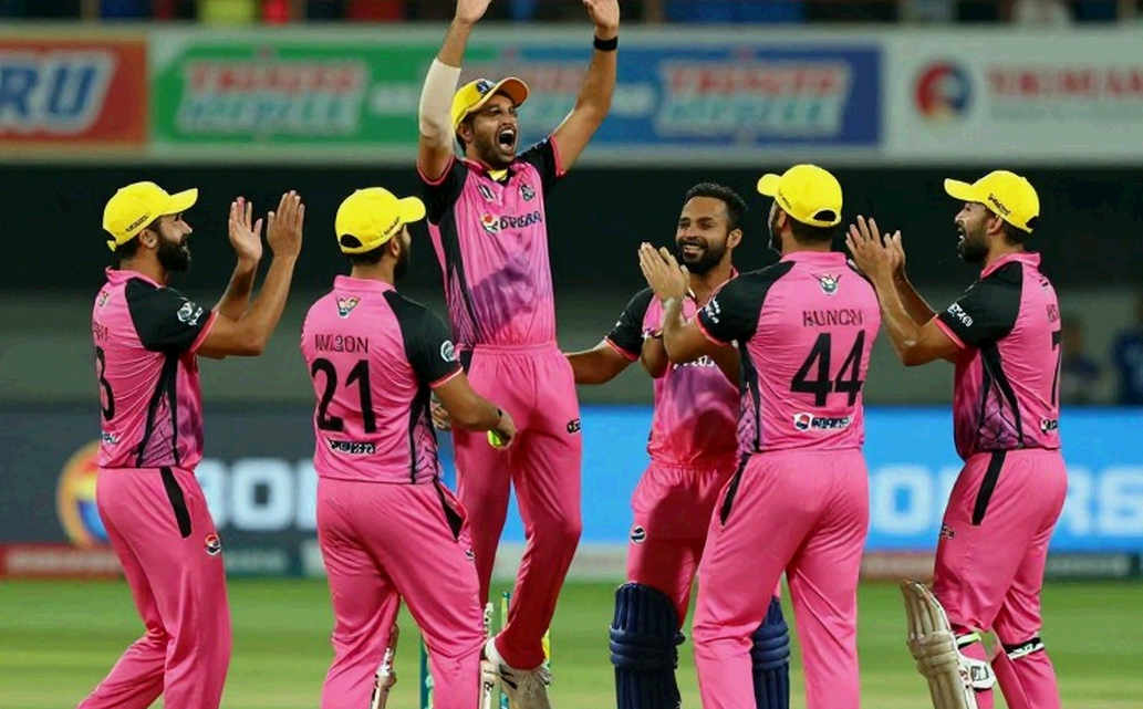 আবুধাবিতে খালি চেয়ার: শান্তর জ্বর নয়, আসল গল্প ক্যালেন্ডারের আবুধাবিতে খালি চেয়ার: শান্তর জ্বর নয়, আসল গল্প ক্যালেন্ডারের