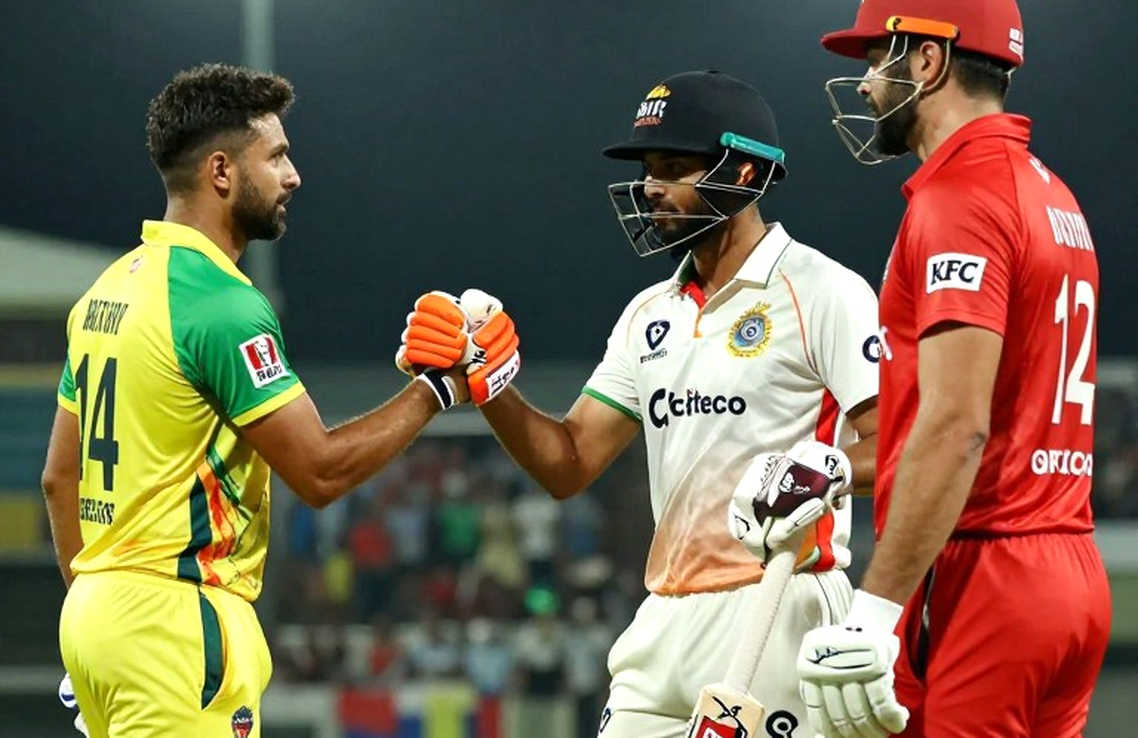নাল ইনপুট: ক্রিকেটের অদৃশ্য ডেটা-পাইপলাইন যেভাবে বিশ্লেষণকে বানানো গল্পে পরিণত করে
