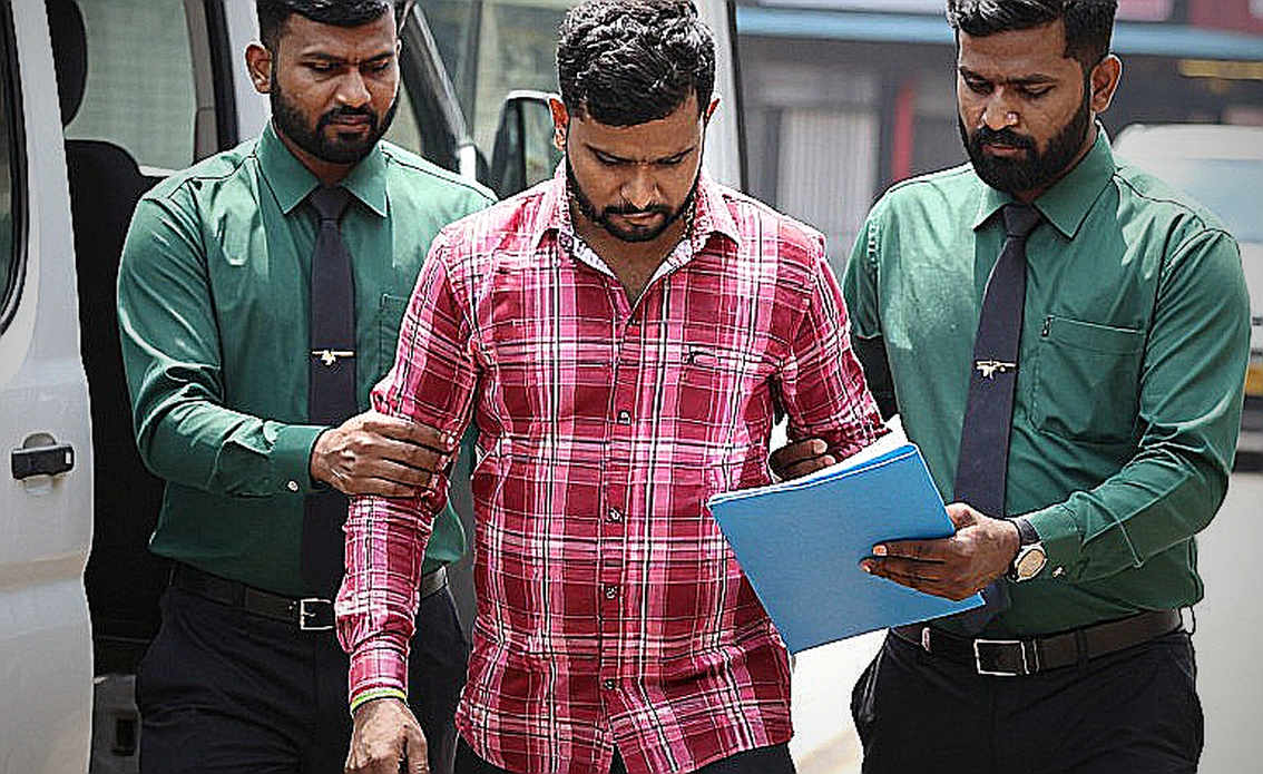 হার্দিকের জায়গায় শেজ: একটি স্লটের উত্তরাধিকার, একটি ফাঁকা ঘর হার্দিকের জায়গায় শেজ: একটি স্লটের উত্তরাধিকার, একটি ফাঁকা ঘর