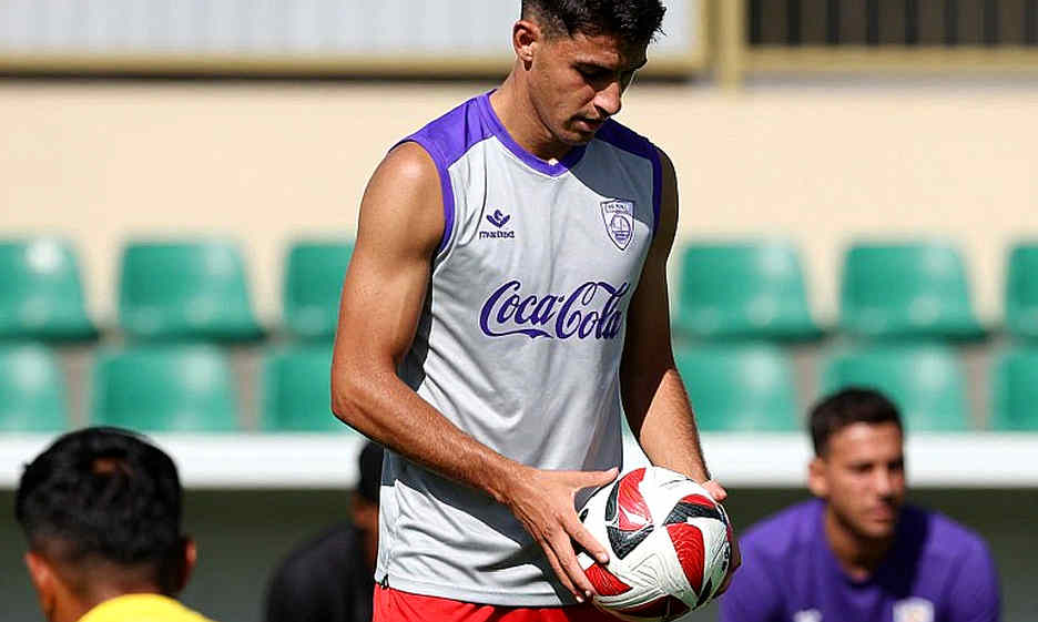 The Wrong Name, the Right Question: Ronaldo's Minutes, Messi's No.10, and the One-Minute Clip
