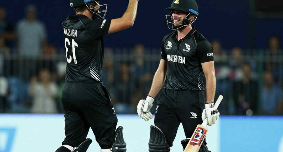 ৩৬৭ ক্যাপের ছায়া আর এক নামহীন জুটি: হোয়াইট ফার্নসের অস্ট্রেলিয়া সফরে গাপটিল